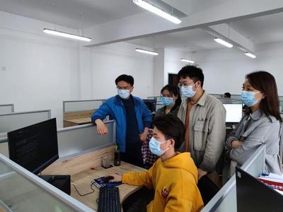 國(guó)產(chǎn)BIM新星耀 學(xué)子斬獲首屆高校邀請(qǐng)賽一等獎(jiǎng)，彰顯社會(huì)經(jīng)濟(jì)信息咨詢(xún)服務(wù)新潛力